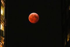 Lunar eclipse to trigger blood moon Tuesday