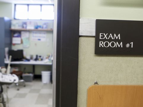 Pro-life activist can now use amplifying device outside Asheville abortion facility