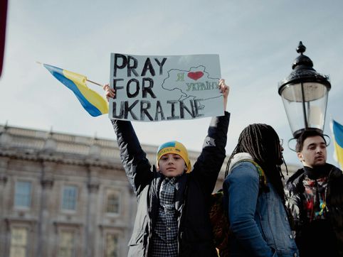 Ukrainian Bible Society distributes Bibles to help the traumatized, especially children