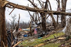 Michigan tornadoes kill four, injure over a dozen others