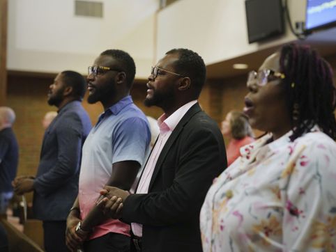 2 Ohio Pastors Emerge As Faithful Allies for Haitian Migrants During Trump’s Crackdown
