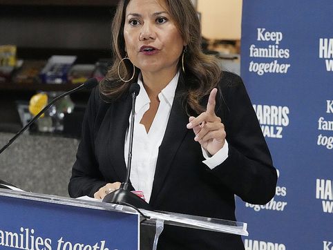 Congressional staffer gave out phones in facility, ICE says