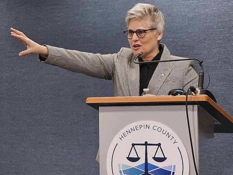 Minnesota sues feds for access to ICE shootings evidence