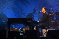 Michael W. Smith, Kevin Jonas to Start Music Center, Label at Liberty University