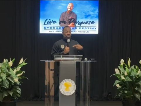 10 people saved after man points gun at pastor during  teen's funeral and no one gets hurt