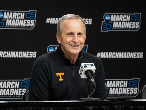 Tennessee Head Coach Rick Barnes Says Faith Has Been the ‘Main Thing’ For This Year's Team - RELEVANT