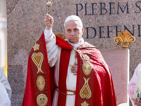 White House defends prayer for military after pope condemns war