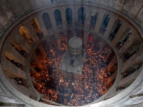 Pope Leo XIV Rejects Claims That God Justifies War in Palm Sunday Mass Message