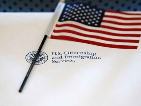 Couple loses U.S. citizenship for stealing trade secrets