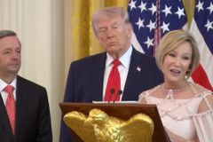 Paula White-Caine likens Trump to Jesus during Easter lunch, stokes firestorm of backlash: 'Insanity'
