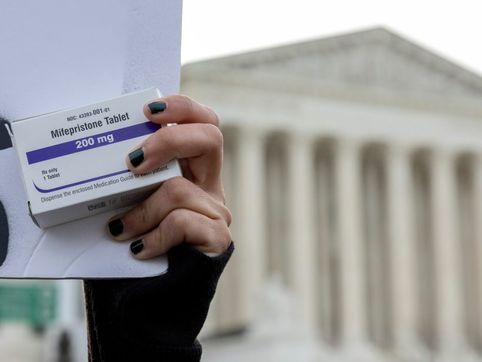 Report: Abortion travel fell in 2025; Pill abortions rose