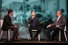 Anti-Abortion Pair Behind Planned Parenthood Sting Videos Charged With Felonies in California