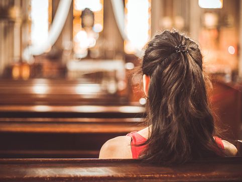Young people leading the charge on non-religious identity, analysis claims; Bible Society responds