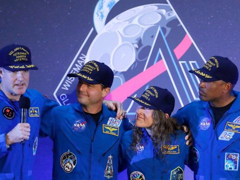 Artemis crew speaks of gratitude, joy at closing conference