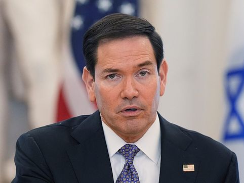 Trump hints that negotiations between U.S. and Iran are restarting