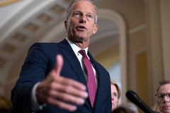 Senate advances short-term extension of spy powers to Trump