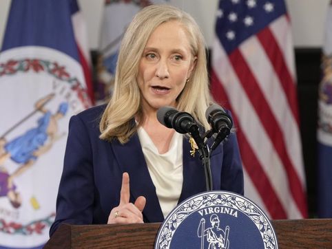 Virginia narrowly approves partisan redistricting effort