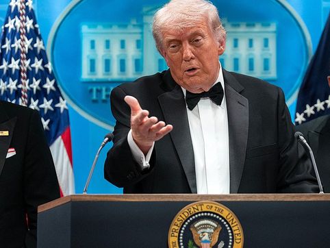 President, first lady call on ABC to cut Kimmel after widowhood joke