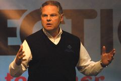 Reccord warns of dangers of infidelity among leaders | Baptist Press