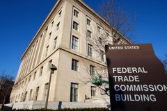 2025’s costliest scams began on social media, FTC says