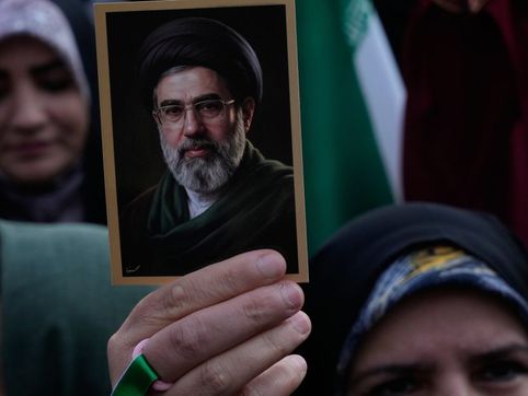 Iran vows to keep nuclear program, dominate Persian Gulf