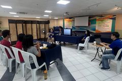 Filipino Deaf Community reviews New Testament translation into Filipino Sign Language