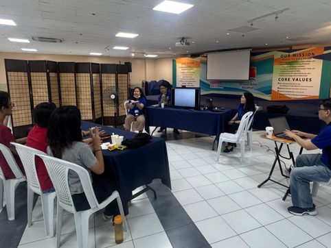 Filipino Deaf Community reviews New Testament translation into Filipino Sign Language