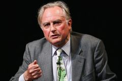 Richard Dawkins says AI may be conscious, sparking debate among scientists and ethicists
