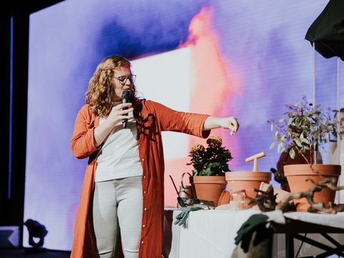 Cross-border Christian speaker platform now available in Switzerland