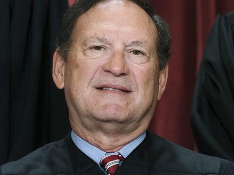 Supreme Court extends order allowing abortion drugs to be mailed