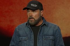Mark Driscoll takes shot at Planned Parenthood on Mother’s Day, invoking Mary, mother of Jesus