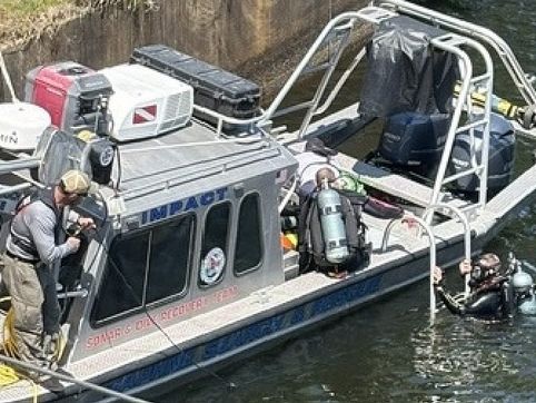 Divers find underwater IED at critical Alabama dam