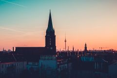 Larger Churches Urged to Help Smaller Ones Survive During Pandemic