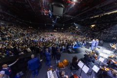 Thousands respond to Franklin Graham's Gospel message at historic Belarus evangelical festival