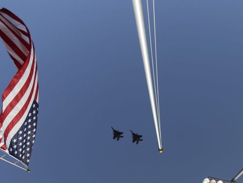 Four aviators eject, survive Navy jets’ air show collision