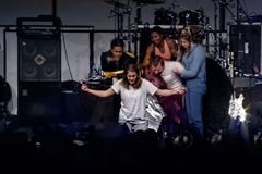 The Lifehouse ‘Everything’ Human Video Is the Most 2000s Youth Group Thing Ever - RELEVANT