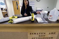 Feds investigate Washington state’s trans prison policy