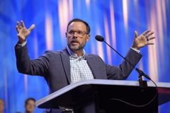 Holiness, unity, forgiveness urged in Pastors’ Conf. opening session | Baptist Press