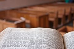 3 warning signs of a manipulative sermon you’re probably missing
