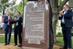 'Come and take it': Texas county rebuffs FFRF's demands to remove Ten Commandments from courthouse
