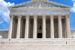 Supreme Court loosens restrictions on deporting criminals