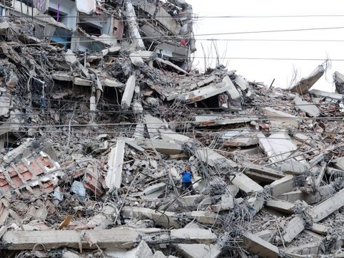 164 killed, hundreds more injured in Venezuela earthquakes