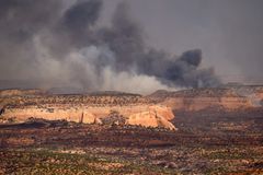 Colorado-Utah fires cut off firefighter crew, kill three