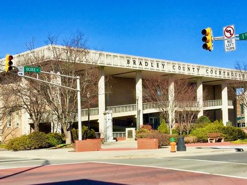 Christian school settles lawsuit of suspended LGBTQ senior﻿