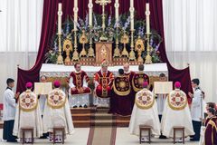 Breakaway Catholic group consecrates bishops, defying pope