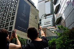 Manhattan building evacuated over collapse fears