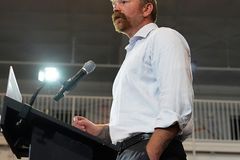 Graham Platner’s team talks with Maine Democrats about the future of the Senate race