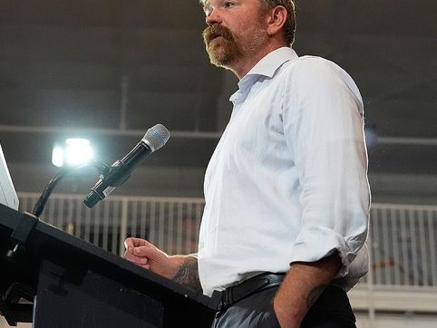 Graham Platner’s team talks with Maine Democrats about the future of the Senate race