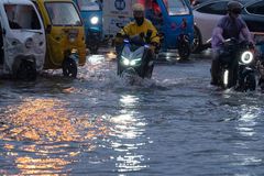Nonstop rain causes deadly floods in China, killing 39