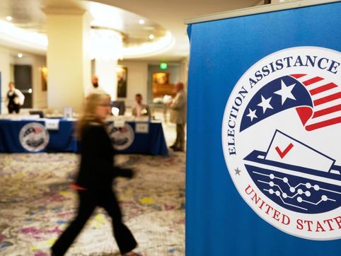 Trump clears out bipartisan election assistance commission